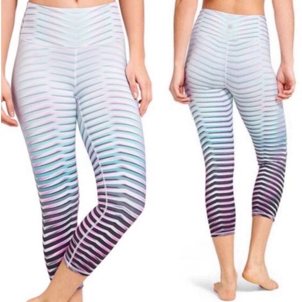 Athleta Prism Chaturanga Capri Leggings High Rise Chevron Yoga XS​